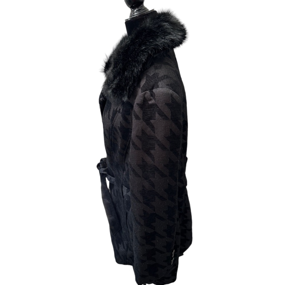 ASHLEY STEWART Designer Full Length Sparkly Black Design Faux Fur Collar, 2 X. - Picture 2 of 13